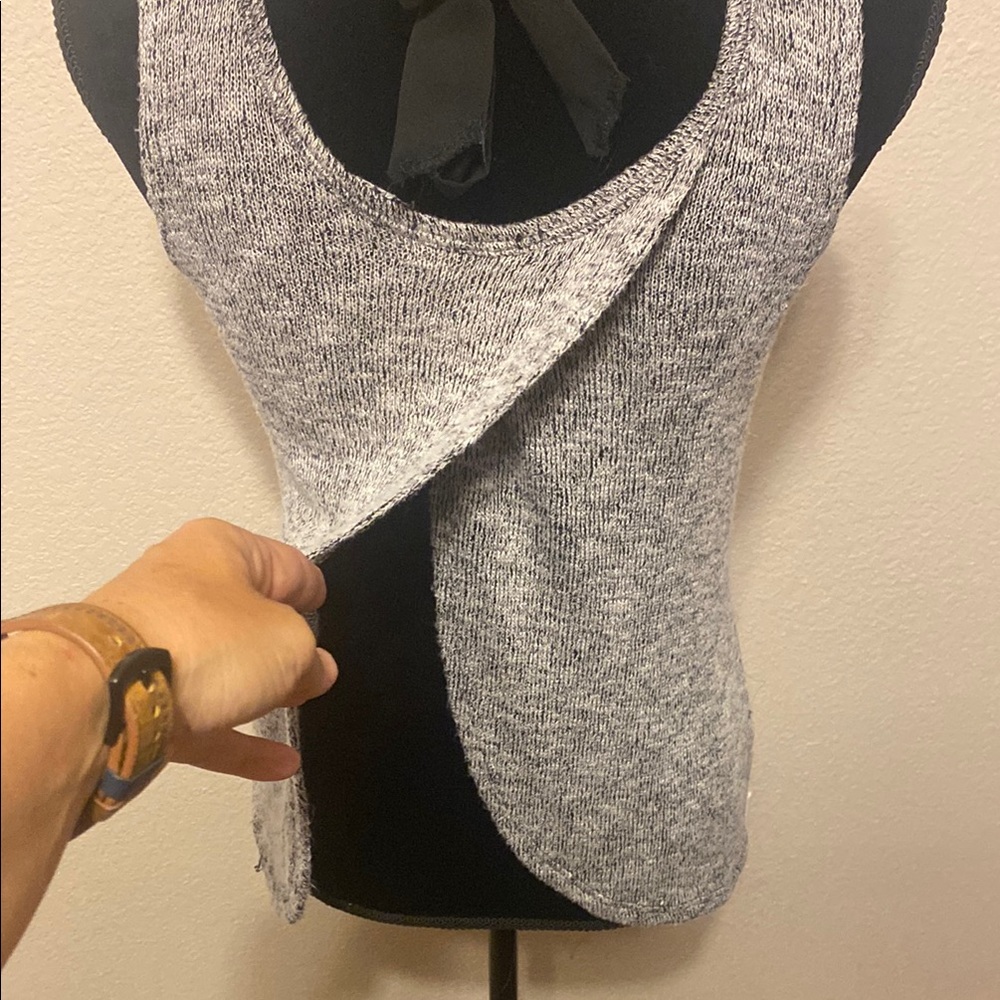 Gray Owl Graphic Tank Top - Picture 4 of 9